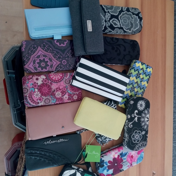 Wallets! - Picture 1 of 2